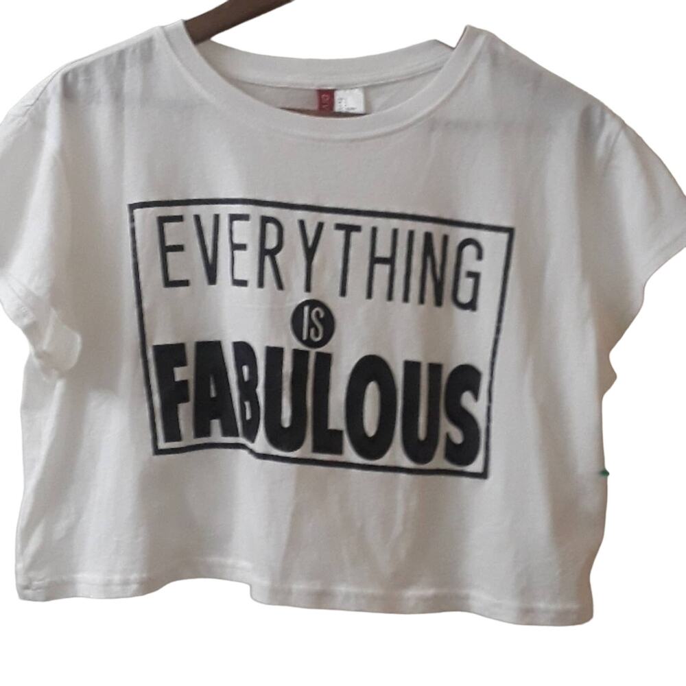 Womens Sz S Everything is Fabulous Cropped White Graphic T-shirt Divided Top - Picture 2 of 5